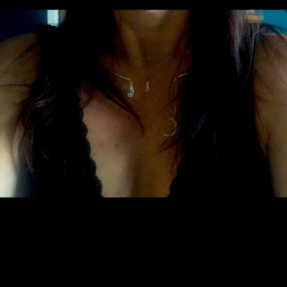 One Tribe  Moon 🌙  Star 💫 Gold Choker. One Size - Picture 7 of 7